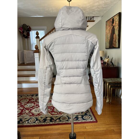 Lululemon Down for it All Puffer Hooded Jacket Womens Size 6 Two Tone Gray S - Picture 4 of 16